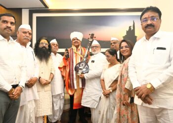 श्री विठ्ठल-रुक्मिणीच्या आषाढी एकादशीच्या शासकीय महापुजेचे मुख्यमंत्री फडणवीस यांना निमंत्रण…