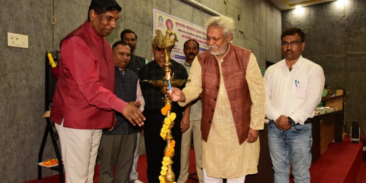 नदी, नाल्यांच्या आरोग्याकडे लक्ष देत परिसर पाणीदार बनवा – जलतज्ञ डॉ. राजेंद्र सिंह