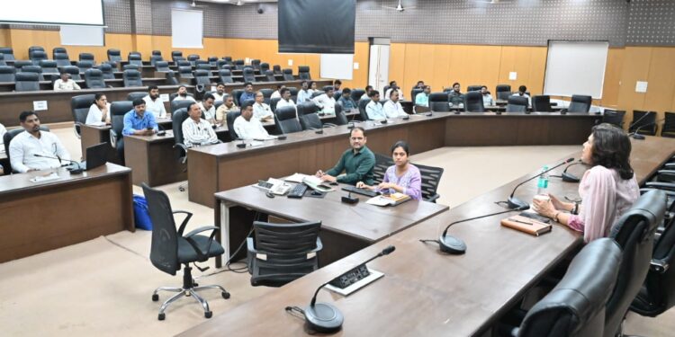 सर्व यंत्रणांनी गर्दी व्यवस्थापन आणि घटना प्रतिसाद प्रणालीचे काटेकोरपणे प्रशिक्षण घ्यावे – अप्पर जिल्हाधिकारी मोनिका सिंह ठाकुर