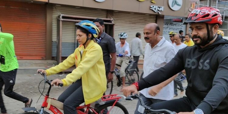 केंद्रीय मंत्री रक्षा खडसे यांच्या हस्ते सायकल दिंडीचा पंढरपुरात शुभारंभ…