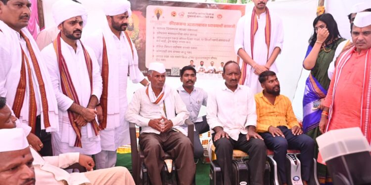 चरणसेवा उपक्रमावर वारकरी बांधव खुश, भाविकांनी मानले शासनाचे आभार…