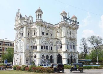 सोलापूर महानगरपालिका बांधकाम परवाना घोटाळा : दोन अभियंत्यासह लिपिकास जामीन मंजूर