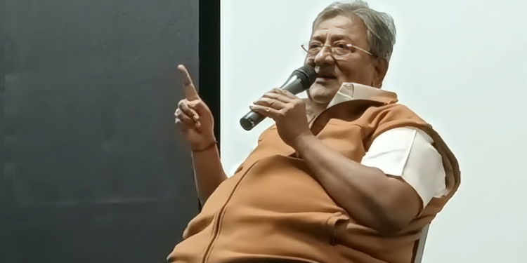 या वर्षीचा आस्तित्व राज्यस्तरीय रंगसाधक पुरस्कार छत्रपती संभाजीनगर च्या डॉ. दिलीप घारे यांना