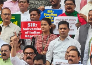 SIR (special intensive Revision) प्रक्रिया तात्काळ रद्द करण्याची मागणी