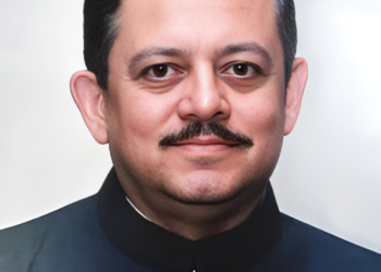 दैनिक केसरीचे संपादक डॉ. दीपक टिळक यांचे निधन