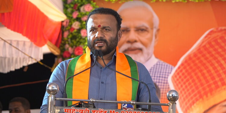 देवेंद्र कोठे हे शहर विकासाचा व्यापक विचार करणारे आमदार – पालकमंत्री जयकुमार गोरे