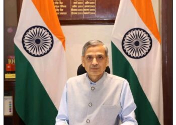 मध्य रेल्वेचे महाव्यवस्थापक धर्मवीर मीना यांनी पश्चिम रेल्वेचे महाव्यवस्थापक म्हणून अतिरिक्त कार्यभार स्विकारला