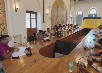 शहरातील मोकाट जनावरांवर नियंत्रणासाठी सोलापूर महानगरपालिका आपत्ती व्यवस्थापन अंतर्गत बैठक…