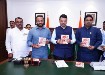सीएम रिलीफ फंडला आमदार देवेंद्र कोठेंकडून पाच लाख, पंचावन्न हजार, पाचशे पंचावन्न रुपयांची मदत…