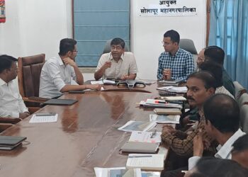 सोलापुरातील प्राणी संग्रहालयाबाबत प्रवीण सिंह परदेशी यांनी घेतली बैठक…
