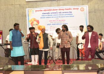 सोलापूर विद्यापीठात लोकशाहीर अण्णाभाऊ साठे अध्यासन केंद्राचे उद्घाटन