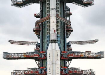 इस्रोने सर्वात महागडा व शक्तिशाली उपग्रह NISAR लाँच केला