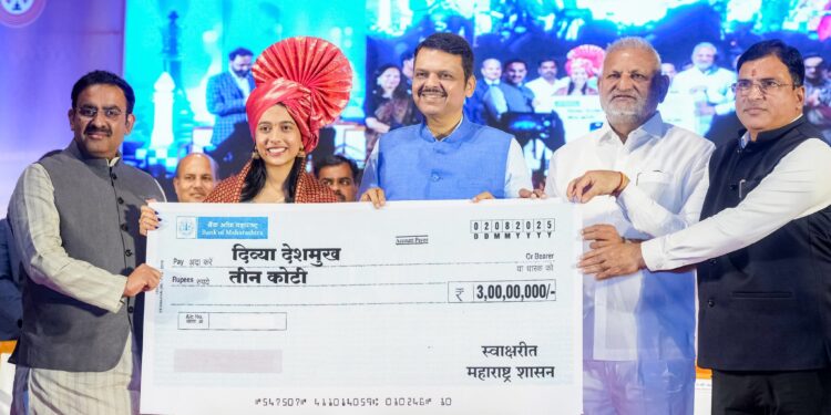 दिव्याचे यश देशातील तरुणांसाठी प्रेरणादायी : मुख्यमंत्री देवेंद्र फडणवीस