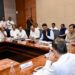 मुंबई महानगरपालिकेने कबुतरांना नियंत्रित खाद्यपुरवठा सुरू ठेवण्याचे मुख्यमंत्री देवेंद्र फडणवीस यांचे निर्देश