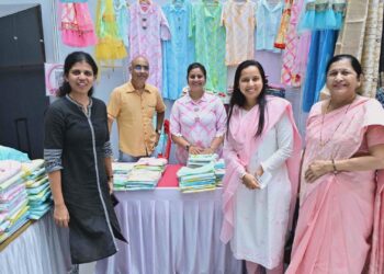 महिला उद्योजकांच्या उत्पादनांचे मंत्रालयात प्रदर्शन – मंत्री आदिती तटकरे यांची भेट..