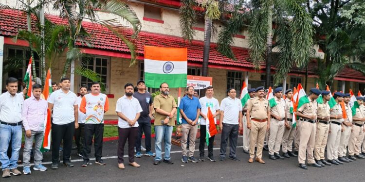 मध्य रेल्वेच्या सोलापूर विभागाने “हर घर तिरंगा” मोहिमेअंतर्गत उत्साही तिरंगा यात्रा…