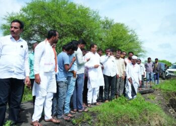 आ.राणाजगजितसिंह पाटील यांनी नुकसानग्रस्त भागाची केली पाहणी