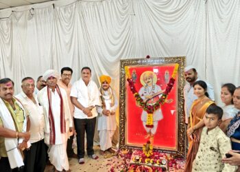 नाभिक समाजाच्या येथे संत सेना महाराज पुण्यतिथी समाधी सोहळा मोठ्या भक्तिभावात संपन्न
