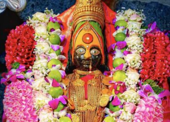पूरग्रस्तांना आधार देण्यासाठी श्री तुळजाभवानी मंदिर संस्थान कडून मुख्यमंत्री सहायता निधीला एक कोटी रुपये