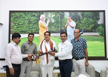 पाणी व स्वच्छता क्षेत्रातील कर्मचारी यांचे मागण्यांसाठी केंद्रीस जलशक्ती मंत्र्यांना साकडे ..!