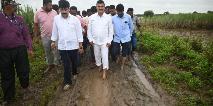 जिल्ह्यातील शेतकऱ्यांना ऑगस्टमधील मदत मंजूर, सप्टेंबर महिन्याची नुकसान भरपाई लवकरच देणार-कृषी मंत्री दत्तात्रय भरणे