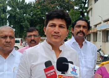 हैद्राबाद गॅजेटियरनुसार बंजारा समाजाला अनुसूचित जमातीला (ST) आरक्षण मिळावे यासाठी जिल्हाधिकारी कार्यालयावर भव्य मोर्चा..