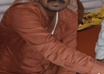 जुना पुना नाका पुलावरून सतीश शिंदे वाहून गेले; उपमुख्यमंत्री अजितदादांकडे तातडीची मागणी
