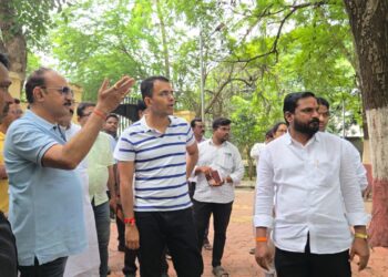 नवरात्र उत्सवाच्या पार्श्वभूमीवर महापालिका आयुक्त सचिन ओंबासे तसेच अधिकाऱ्यांनी रूपा भवानी मंदिर परिसर नवरात्र मिरवणूक मार्गाची केली पाहणी..