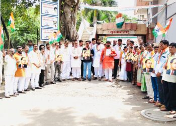 देशाचे सरन्यायाधीश भूषण गवई यांच्यावर झालेल्या हल्ल्याचा सोलापूर शहर काँग्रेसकडून तीव्र निषेध