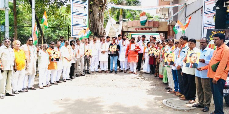 देशाचे सरन्यायाधीश भूषण गवई यांच्यावर झालेल्या हल्ल्याचा सोलापूर शहर काँग्रेसकडून तीव्र निषेध