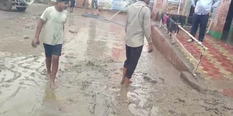 पुरग्रस्त गावात आरोग्य व स्वच्छतेची 82 गावात व्यापक मोहिम – सिईओ कुलदीप जंगम