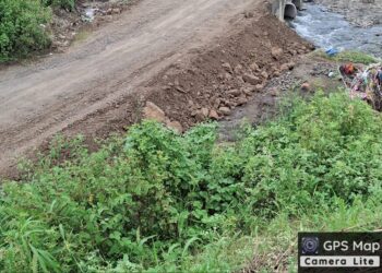 सार्वजनिक बांधकाम विभाग ॲक्शनमोडमध्ये, वाहतूक सुरळीत करण्यासाठी तात्पुरती दुरुस्ती सुरू