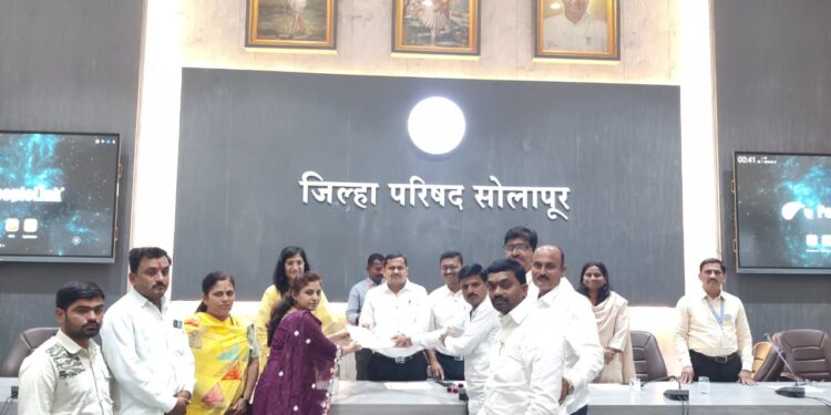 मुख्यमंत्री समृद्ध पंचायतराज अभियानांतर्गत “मिशन स्वाभिमान” विशेष कर संकलन करणाऱ्या ग्रामपंचायतीचा विशेष सन्मान…