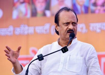 मी चुकलो, त्यामुळे माफी मागतो ; जीभ घसरली, पण काम थांबणार नाही – अजित पवार