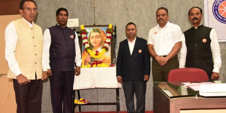 ‘वंदे मातरम’च्या 150 व्या वर्षपूर्तीनिमित्त सोलापूर विद्यापीठात सामूहिक गायन