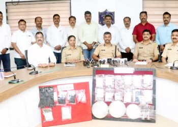 घरफोडी करणारे आंतरराज्यीय दोन सराईत चोरटे जेरबंद.
