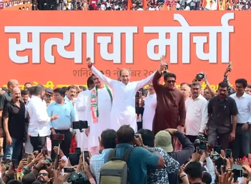 ‘सत्याचा मोर्चा’च्या आयोजकांवर गुन्हा दाखल:बेकायदेशीर सभा अन् पोलिसांच्या आदेशांचे उल्लंघन प्रकरणी कारवाई, राजकारण तापणार
