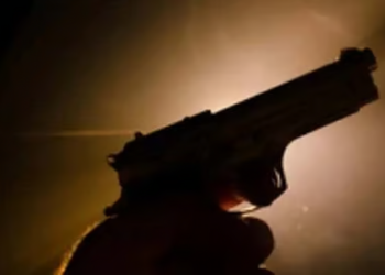 कोट्यावधीची खंडणी; सांगोल्यात गोळीबार