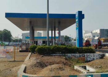 सोलापुरातील CNG पंप अचानक बंद; वाहनधारकांची गैरसोय