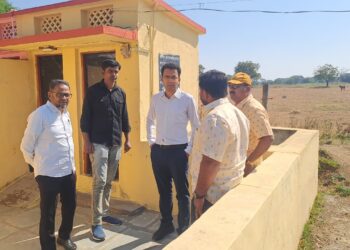 महापालिका आयुक्तांनी शहरातील विविध ठिकाणांची पाहणी करून संबंधित अधिकाऱ्यांना दिल्या सूचना…