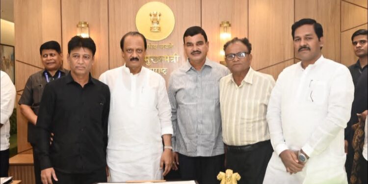 सोलापूरच्या राजकारणात मोठी घडामोड