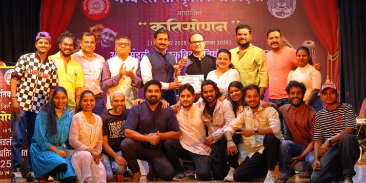 मध्य रेल्वेने आंतर-विभागीय सांस्कृतिक स्पर्धा–२०२५ च्या विजेत्यांना पुरस्कार वितरण..