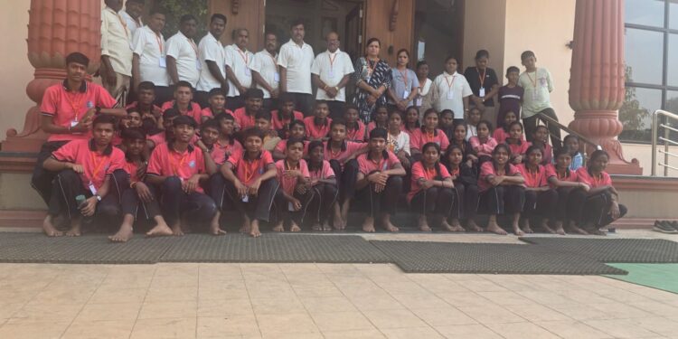 नवीन माध्यमिक हायस्कूल औज प्रशालेचे खोपोली येथे “चैतन्य योग शिबिर” उत्साहात संपन्न