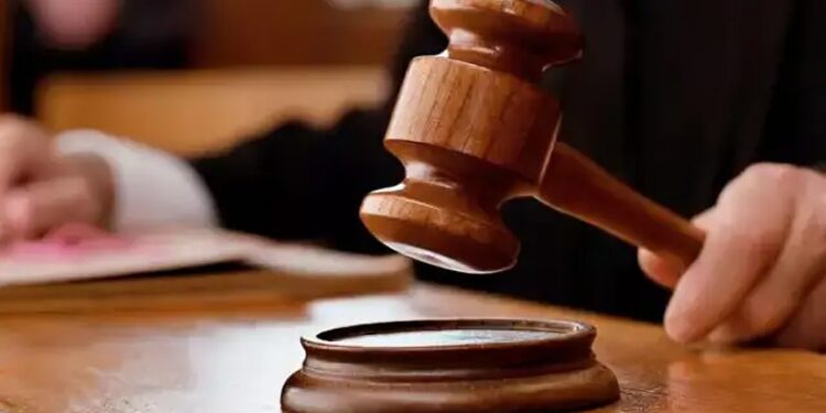 सोलापूरच्या कोर्टात एकाच दिवशी दहा हजार खटले निकाली…