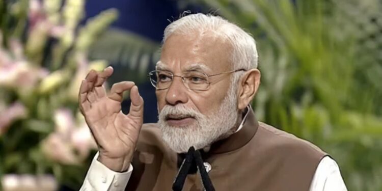 मोदींसमोर अर्थसंकल्पाचा मोठा पेच;यंदा गणित 100% हुकणार की ….
