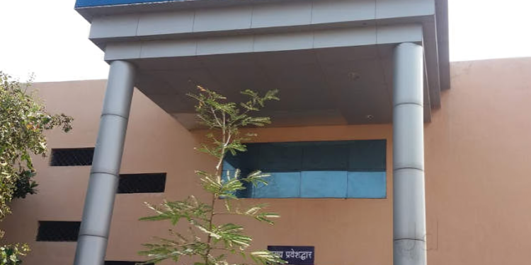 सोलापूर आरटीओ कार्यालयात फिटनेस मशीन दाखल