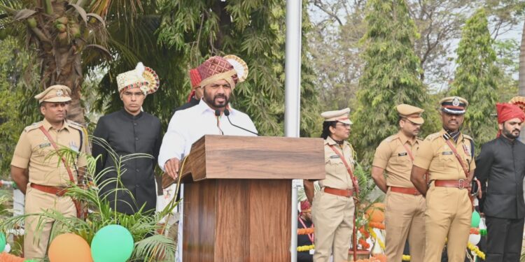 राज्यघटना भारतीय लोकशाही प्रणालीचा दीपस्तंभ आहे- पालकमंत्री जयकुमार गोरे
