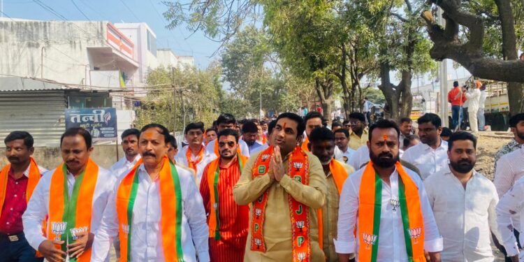 प्रभाग क्रमांक ७ मधील भाजपाच्या पदयात्रेत उसळली हजारोंची गर्दी