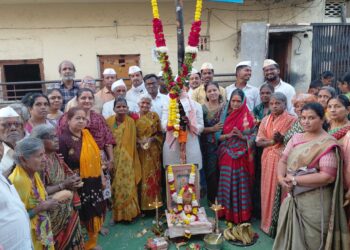 देव आश्रमात आला… ज्येष्ठांच्या डोळ्यांत आनंदाश्रू