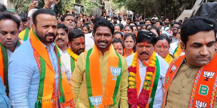 अजित पवारांना सोलापुरात जोरदार झटका ; प्र. क्रमांक 9 ड मधील राष्ट्रवादी काँग्रेसच्या उमेदवाराने केला भाजपमध्ये प्रवेश